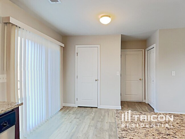 Foto del edificio - 415 Merus Dr