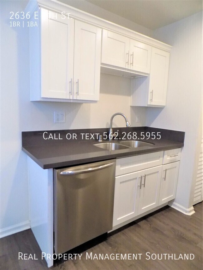 Foto del edificio - 2636 E 4th St