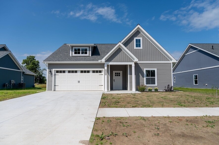 Foto principal - 8456 Oak Shade Ct