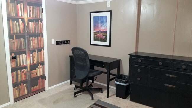 Building Photo - 655 E Riviera Cir