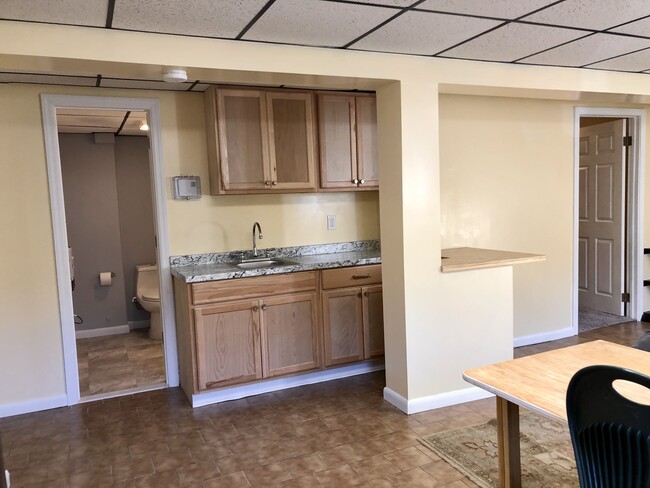Building Photo - 138 Perkins St