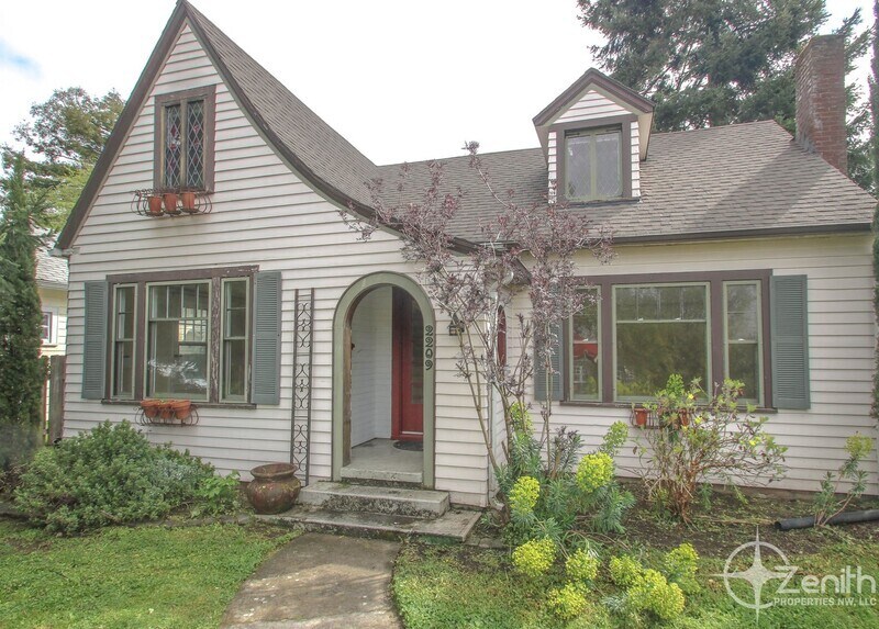 Primary Photo - 2209 H St