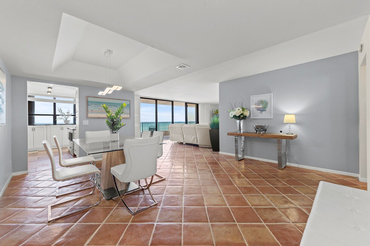 Primary Photo - 3610 S Ocean Blvd