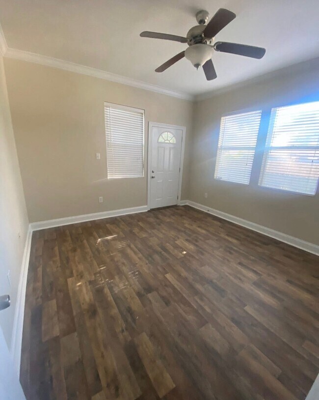 Foto del edificio - 828 Hidalgo St