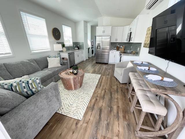 Building Photo - 6165 Talon Bay Dr