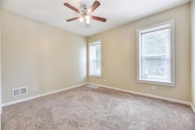 Bedroom - 5241 Vermont Ave