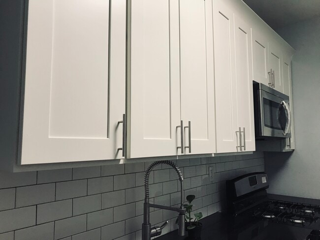 Newly renovated kitchen. - 194 Kensington Ave