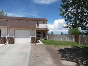 Building Photo - 2402 Sunrise Ct
