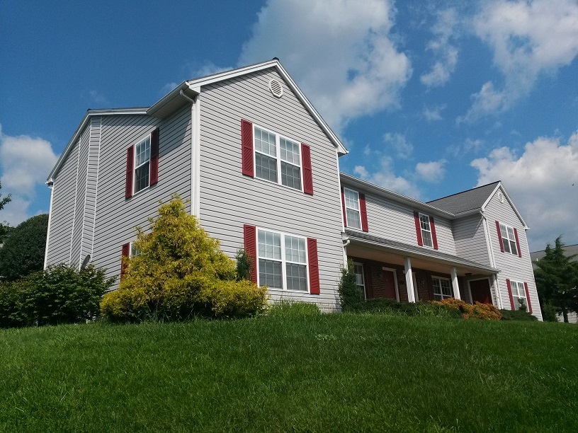 Primary Photo - 202 Weeping Willow Ln