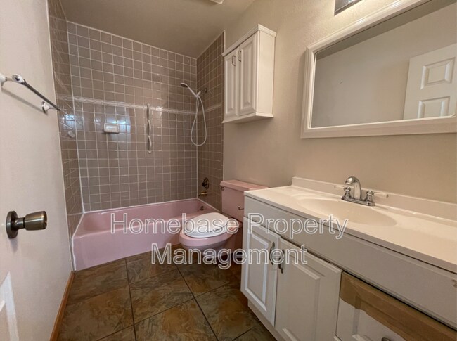 Foto del edificio - 2600 E Cliffside Dr