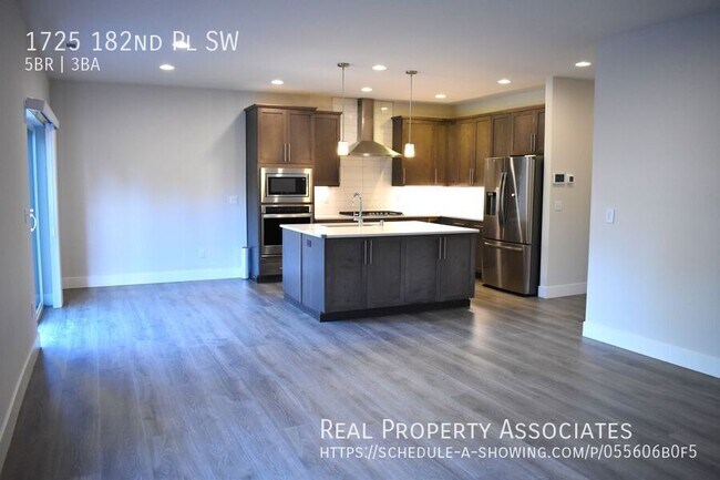 Foto del edificio - 1725 182nd Pl SW