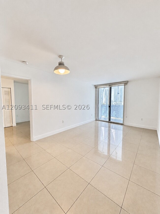Foto del edificio - 850 N Miami Ave