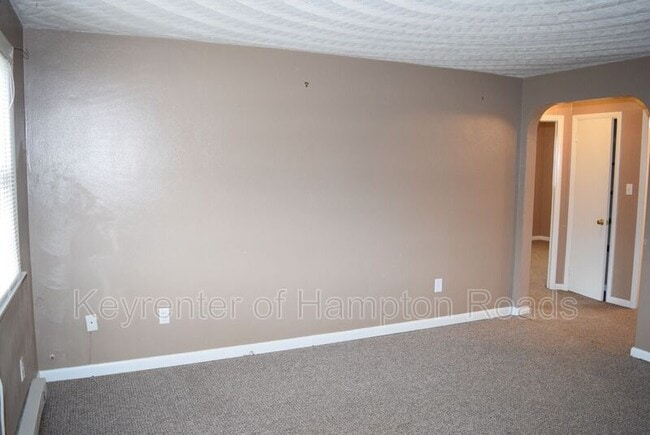 Building Photo - 619 Beech St