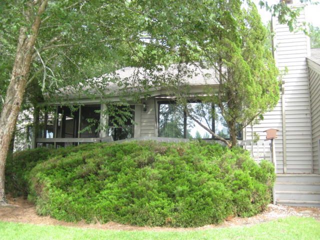 Foto del edificio - 3BR/2BA Unfurnished Lakefront Condo