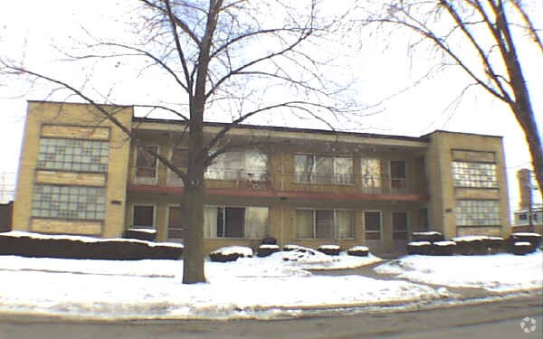 Primary Photo - 20-24 Highland Ave