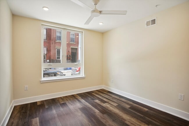 Building Photo - 1807 N Bouvier St