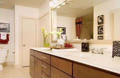 Foto del edificio - 2434 Sawyer Heights St
