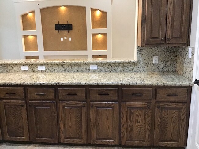 Building Photo - 1477 W Virginia Cir