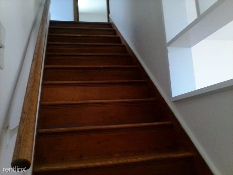 Foto del edificio - 4 br, 2 bath House - 35 Churchill st