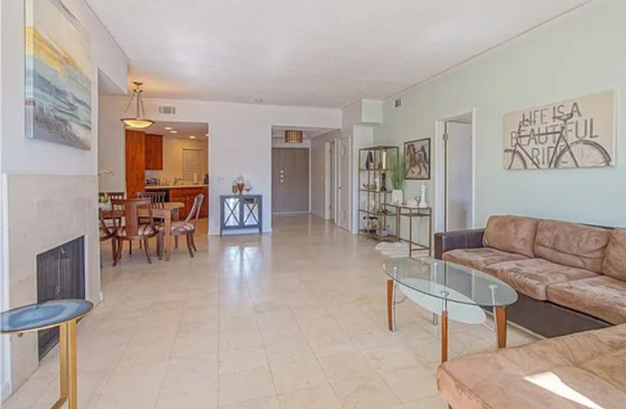 Foto principal - 723 Westmount Dr