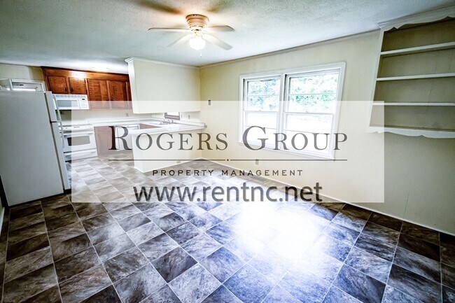 Foto del edificio - 1690 Bear Pond Rd