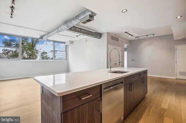 Foto del edificio - 3409 Wilson Blvd