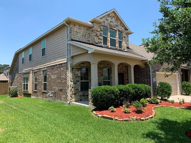 Building Photo - 6819 Hunters Trace Ln