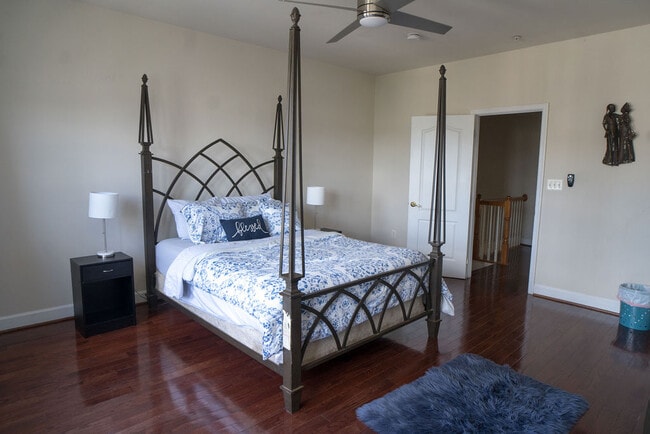 Building Photo - 604 Kingfisher Ave