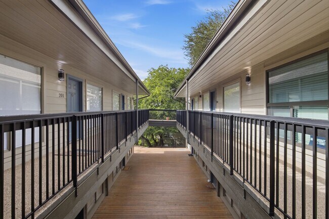 Foto del edificio - 908 Poplar St