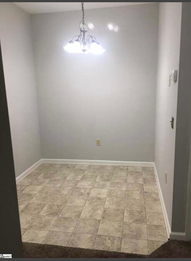 Foto del edificio - 129 Harrington Ave