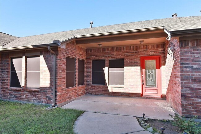 Building Photo - 8231 Gran Villa Dr