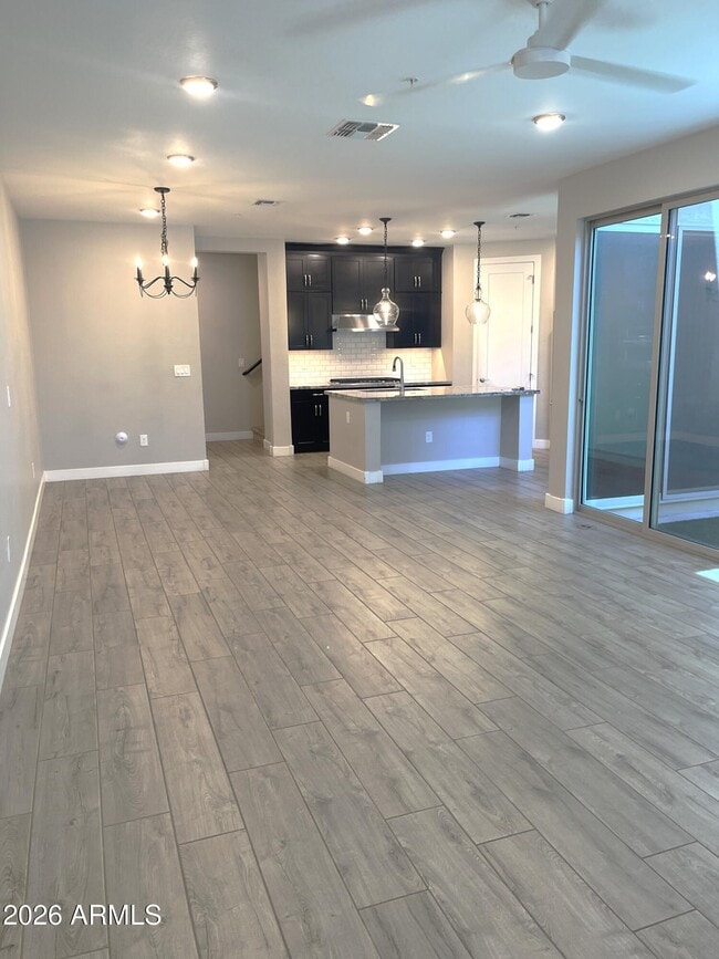 Foto del edificio - 3855 S McQueen Rd