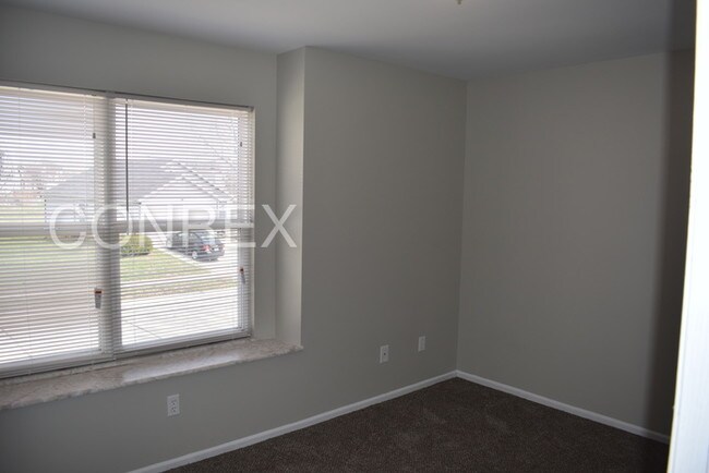 Building Photo - 14331 Jamestown Bay Dr