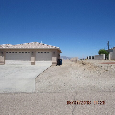 Foto del edificio - 3 Bedroom 2 bathroom 3 car garage