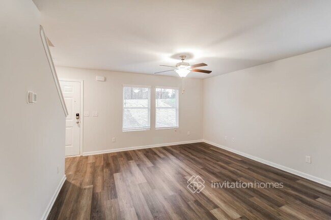 Building Photo - 432 Amelia Ln