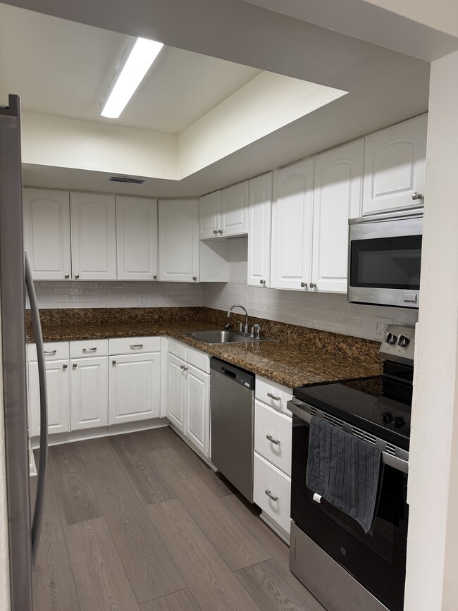 Building Photo - 2047 NW 56th Ave