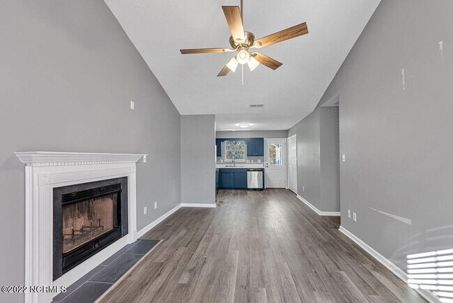 Foto del edificio - 226 Deer Creek Dr