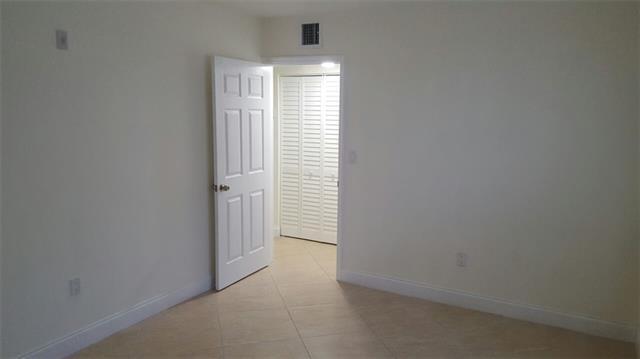 Building Photo - 1780 S Glades Dr