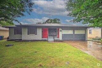 Building Photo - 2138 Lynbrook Ln