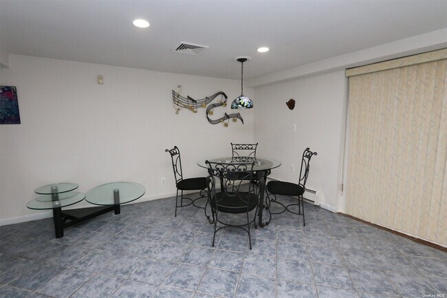Foto del edificio - 194-02 87th Rd