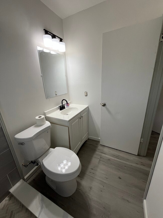 Bathroom - 618 NE 11th St