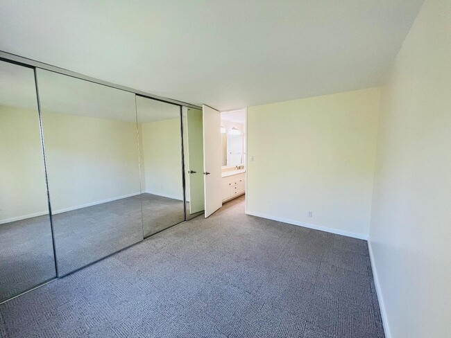Building Photo - 6351 Shelter Creek Ln