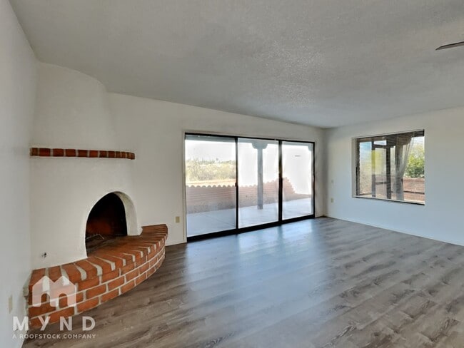 Building Photo - 1750 W Camino Urbano