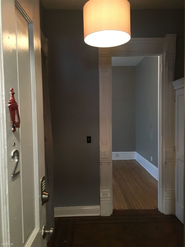 Building Photo - 2 br, 1 bath  - 442 Fountain St NE Apt 2