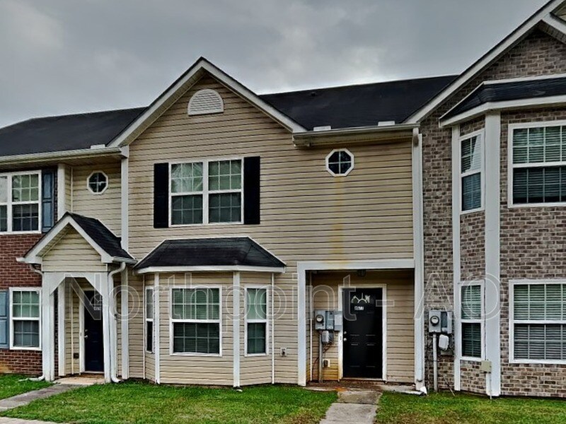 8575 Thomas Rd, Riverdale, GA 30274 House Rental in Riverdale, GA