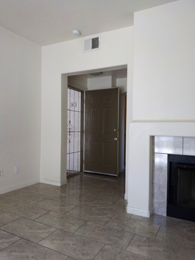 321 Seine Way Unit 321, Henderson, NV 89014 Condo for Rent in