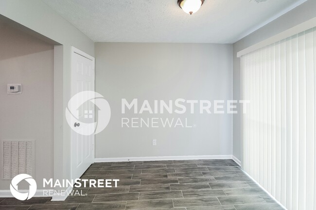 Foto del edificio - 6793 Creeks Edge Ct