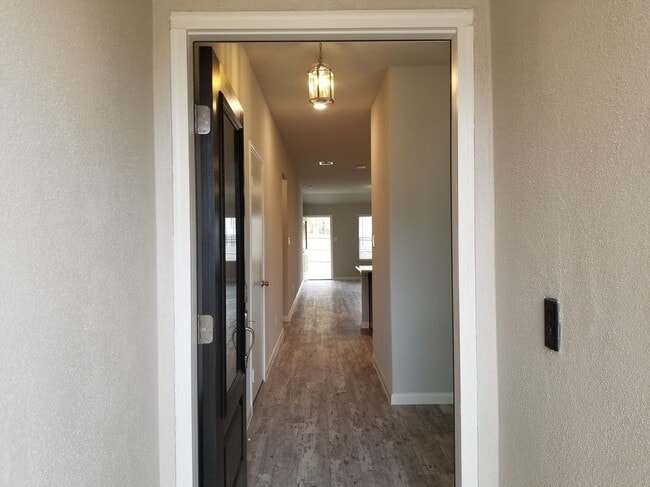 Building Photo - 6114 Akin Pl