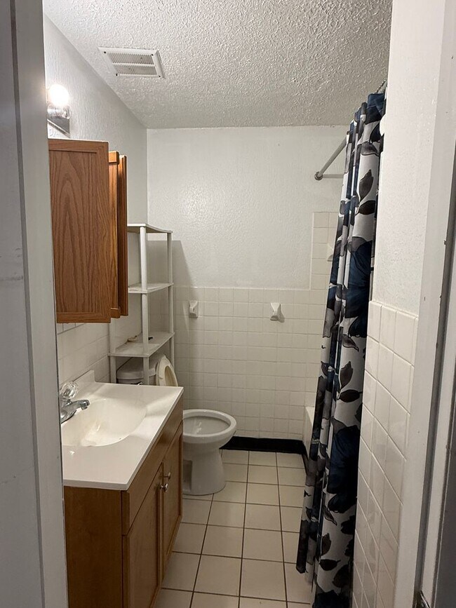 Foto del edificio - 3bd Townhome Warrensville Section 8