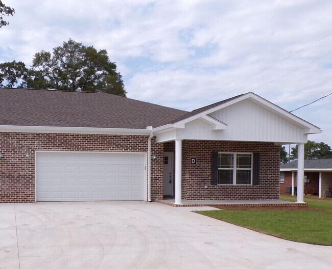 Foto del edificio - Shady Oak Apartments, Lowe Drive, Enterpri...